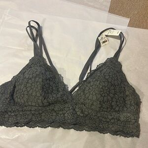 NWT AERIE SIZE LARGE Gray Lace Bralette